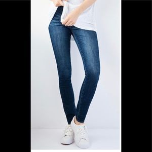 Article of Society Maternity Skinny Jeans. Size 27